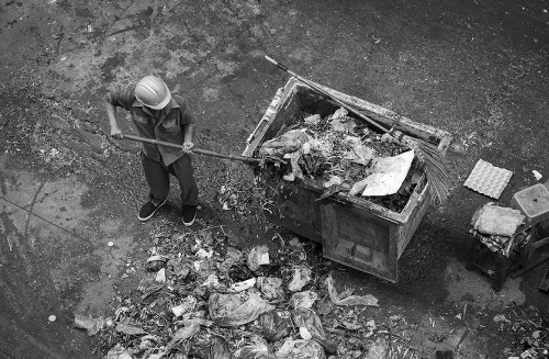 Eco-friendly disposal practices for flat clearance