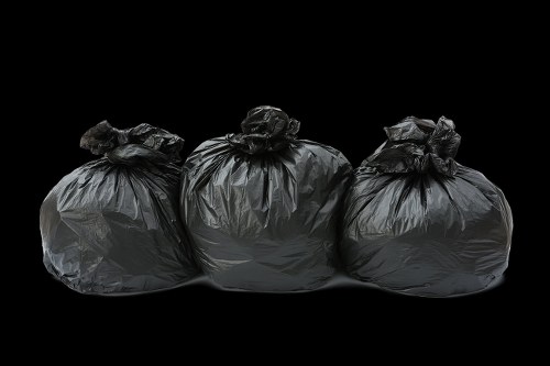 Efficient flat clearance process in Manor Park